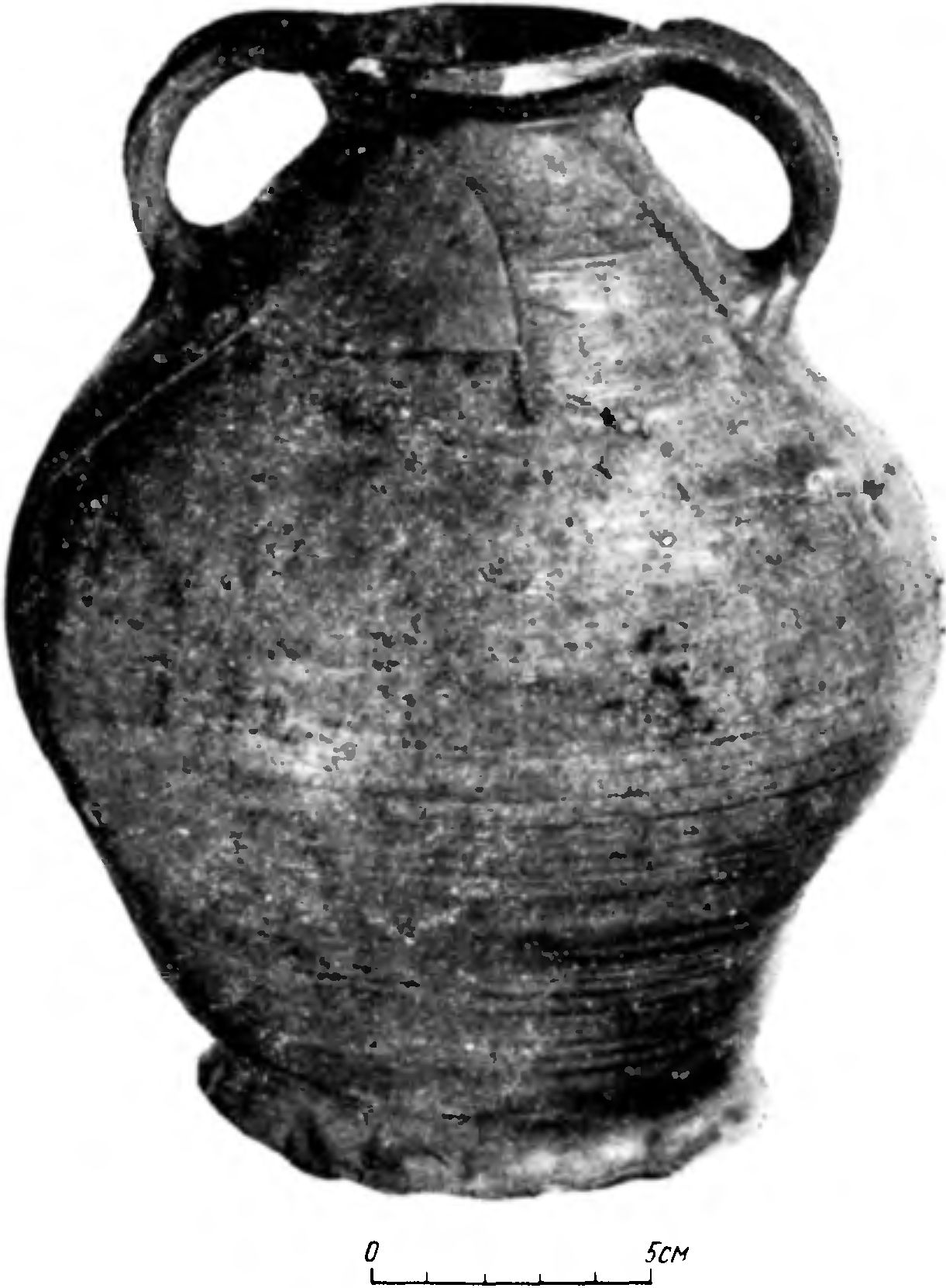 Рис. 27. Глиняный кувшин Готского раскопа Рис. 27. Глиняный кувшин Готского раскопа