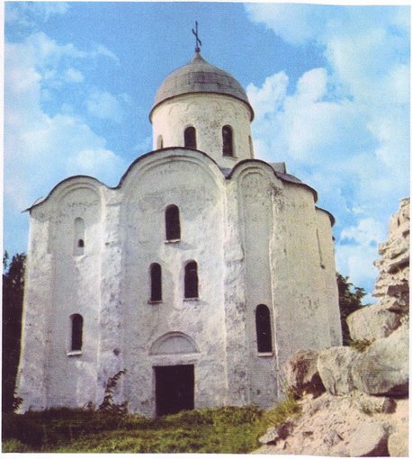 Церковь вмч. Георгия в Старой Ладоге. Построена в 1165—1166 после победы русских войск над шведами на р. Воронеге в 1164 г