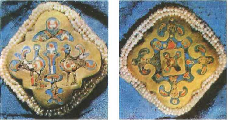 Дробницы на саккосе митрополита Алексия. Начало XIII века Дробницы на саккосе митрополита Алексия. Начало XIII века