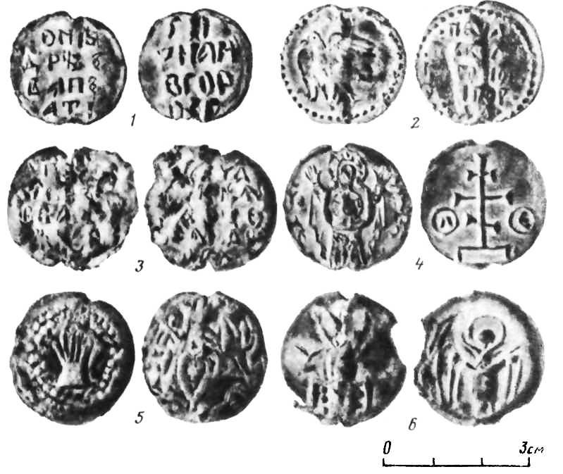 Свинцовые печати новгородского тиуна Андрея (1), Великого Новгорода (2), Ивана Васильевича (3), Владычного наместника (4), Захарьина (5), князя Михаила Ярославича (6) Свинцовые печати новгородского тиуна Андрея (1), Великого Новгорода (2), Ивана Васильевича (3), Владычного наместника (4), Захарьина (5), князя Михаила Ярославича (6)