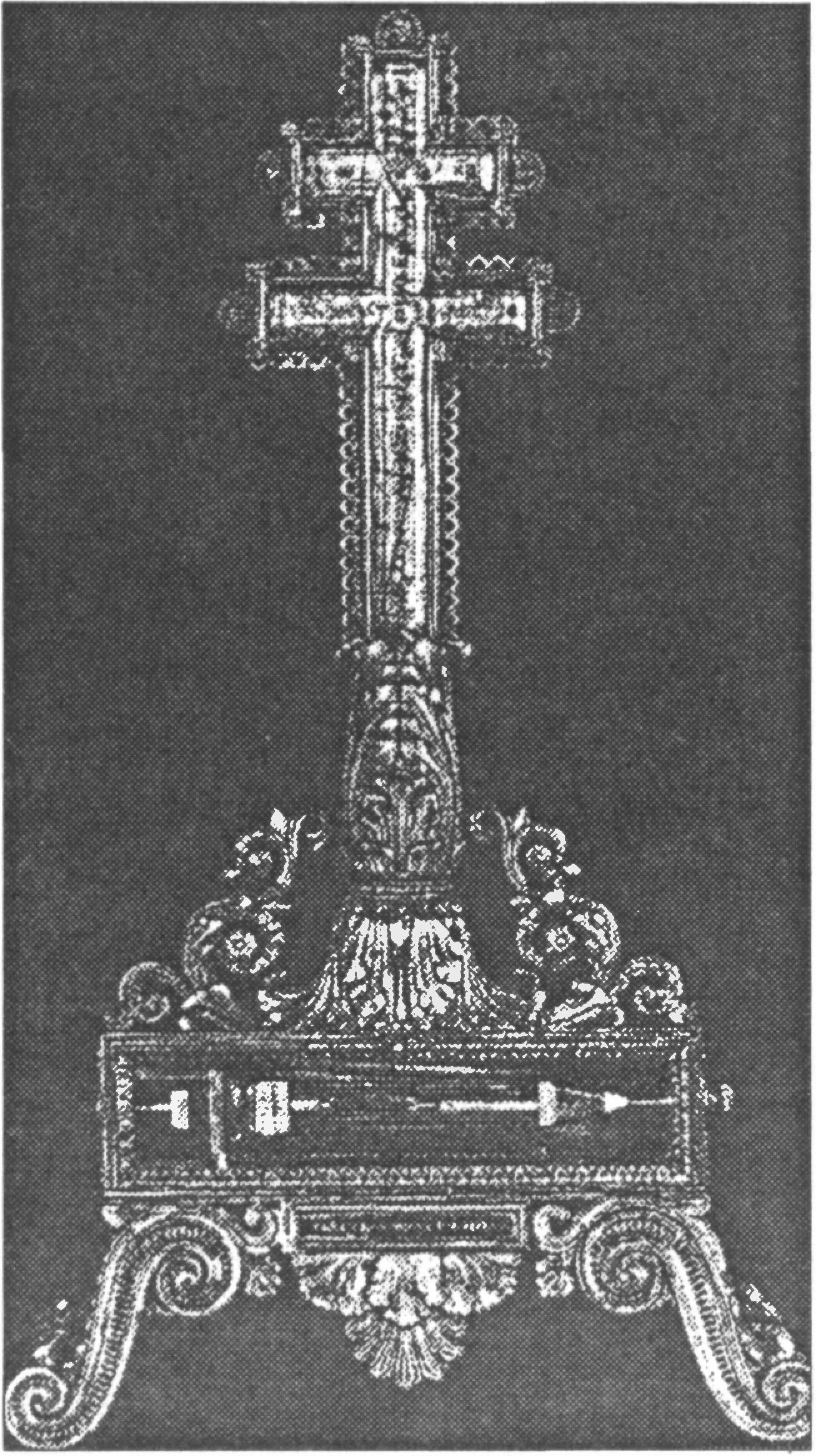 Ил. 113. Крест Принцессы Палатины. Реликварий работы Ж. Фамехона. 1828 г. Позолоченная бронза, хрусталь. Собор Парижской Богоматери (Париж, Франция) Ил. 113. Крест Принцессы Палатины. Реликварий работы Ж. Фамехона. 1828 г. Позолоченная бронза, хрусталь. Собор Парижской Богоматери (Париж, Франция)