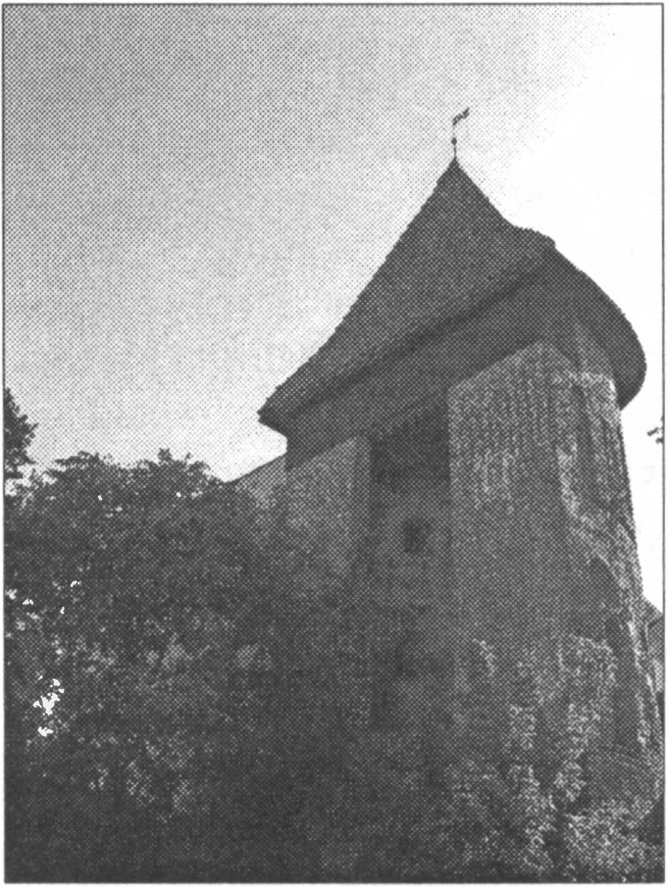 Ил. 125. Готическая, или Круглая, башня. Предполагаемая башня-столп, построенная Даниилом Галицким в середине XIII в. Современный вид (г. Люблин, Польша) Ил. 125. Готическая, или Круглая, башня. Предполагаемая башня-столп, построенная Даниилом Галицким в середине XIII в. Современный вид (г. Люблин, Польша)